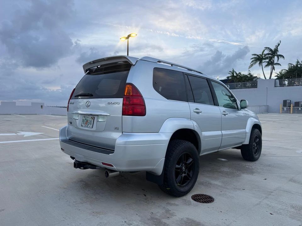 2006 Lexus GX 1st Gen - Image 11 of 31