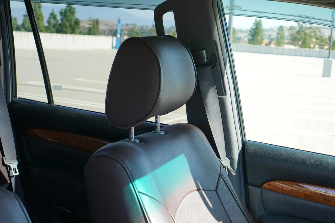 2006 Lexus GX 1st Gen - Image 24 of 31