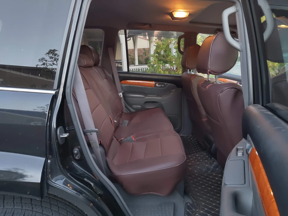2006 Lexus GX 1st Gen - Image 28 of 31