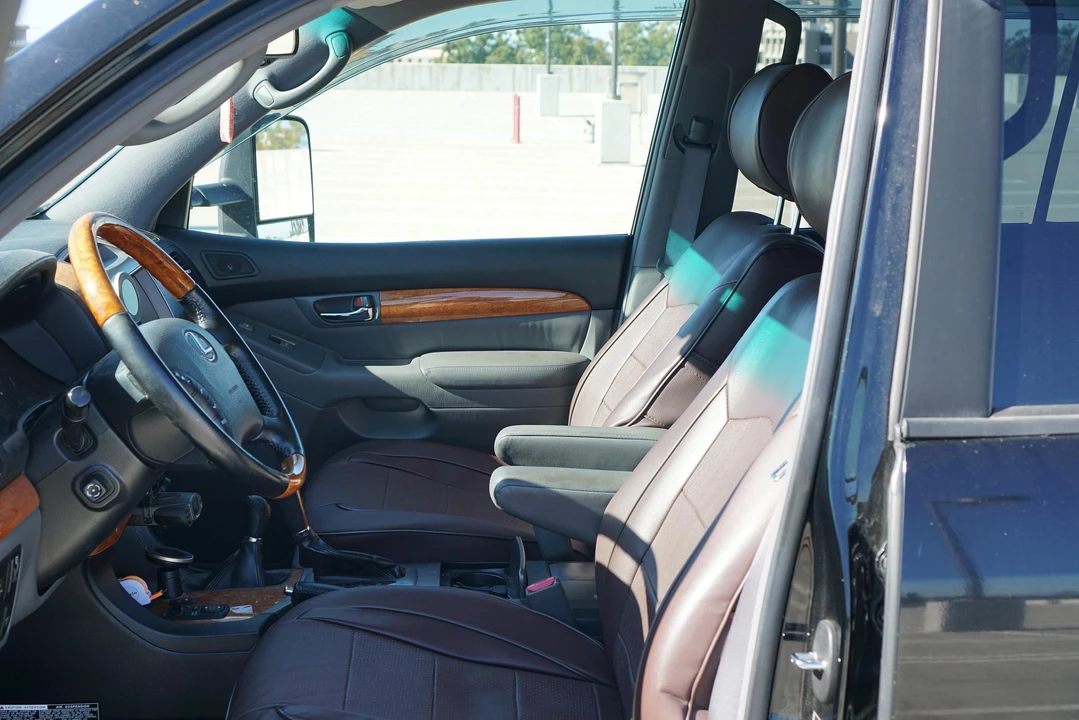 2006 Lexus GX 1st Gen - Image 22 of 31