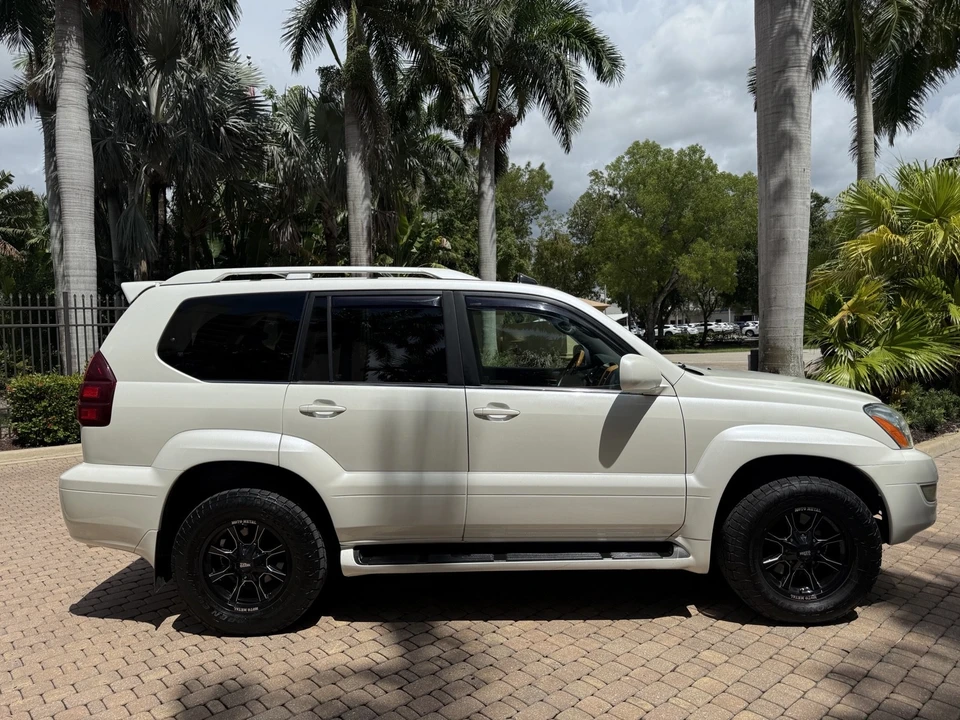 2006 Lexus GX 1st Gen - Image 6 of 18