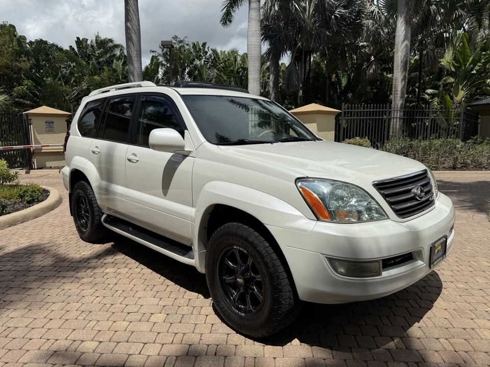 2006 Lexus GX 1st Gen - Image 7 of 18