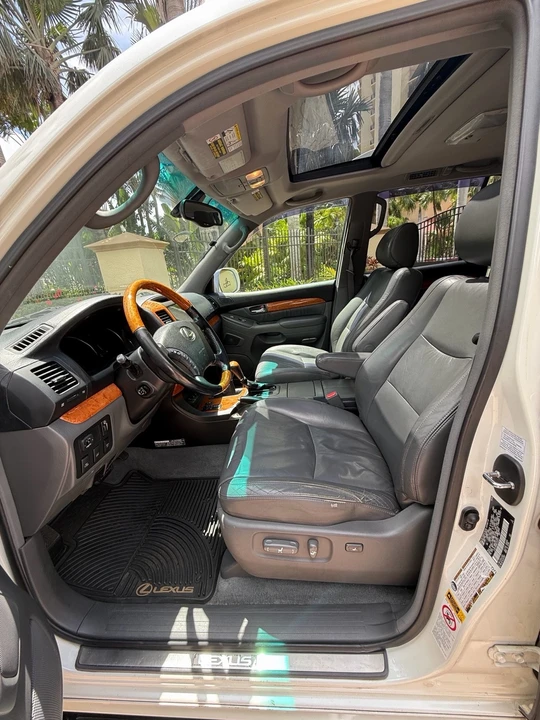 2006 Lexus GX 1st Gen - Image 13 of 18