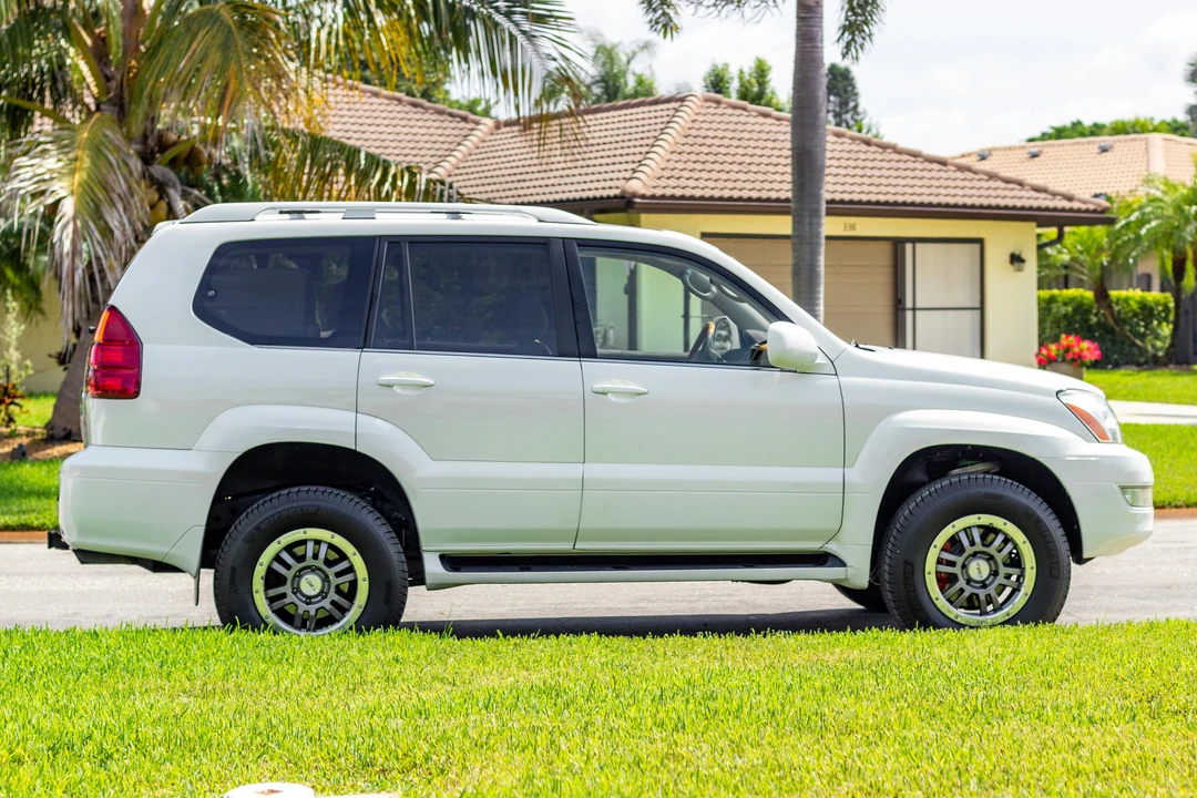 2006 Lexus GX 1st Gen - Image 16 of 31