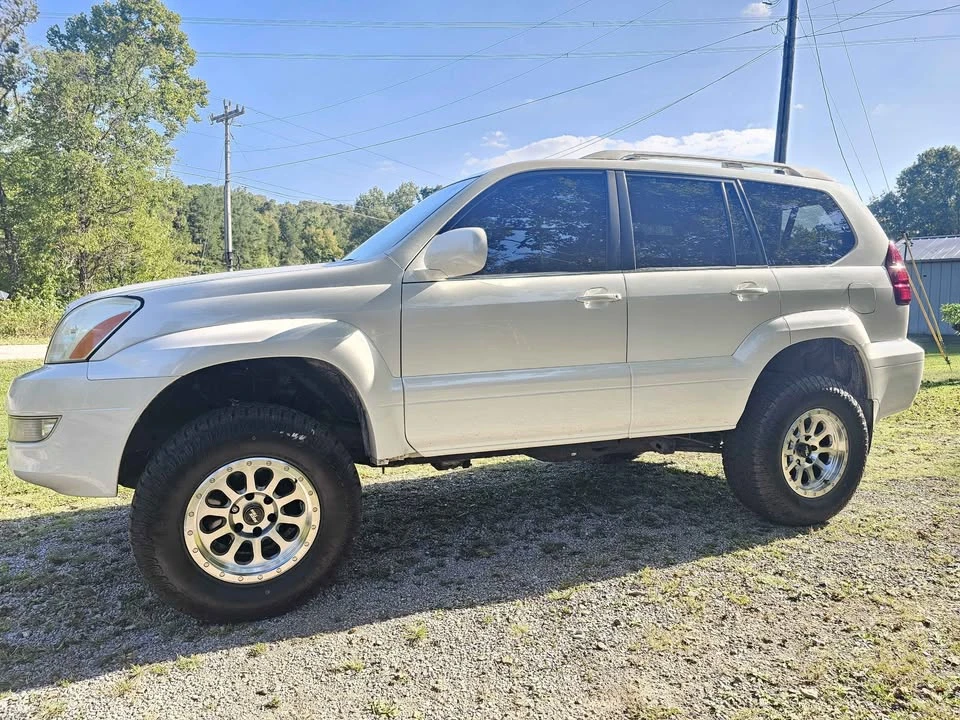 2006 Lexus GX 1st Gen - Image 3 of 14