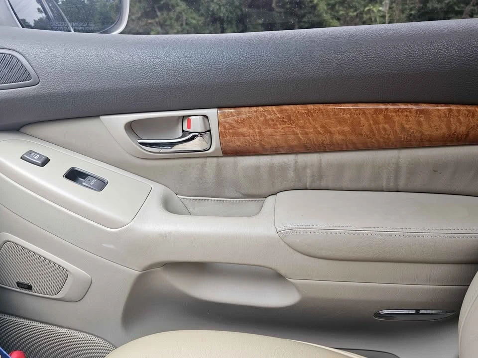 2006 Lexus GX 1st Gen - Image 12 of 16
