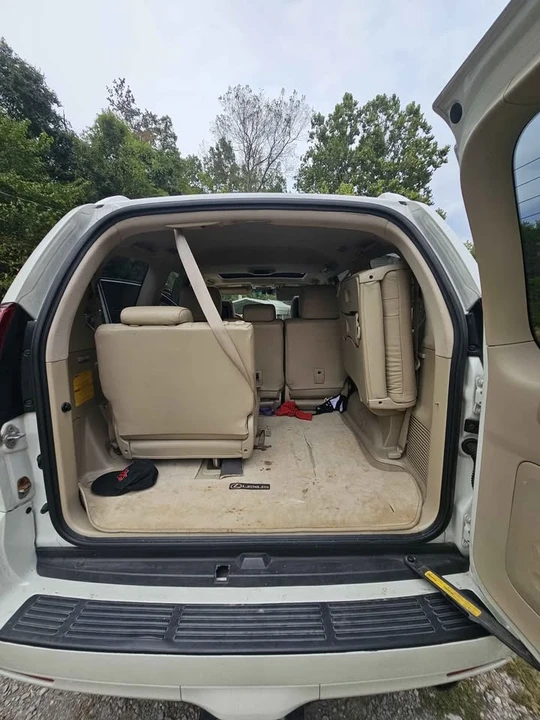 2006 Lexus GX 1st Gen - Image 7 of 16