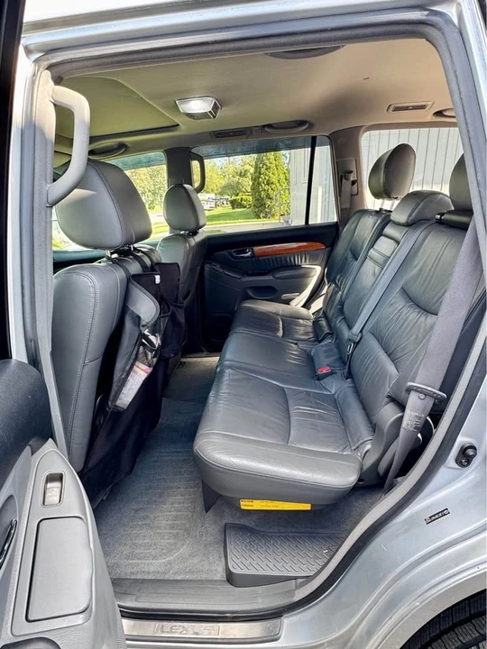 2006 Lexus GX 1st Gen - Image 11 of 20