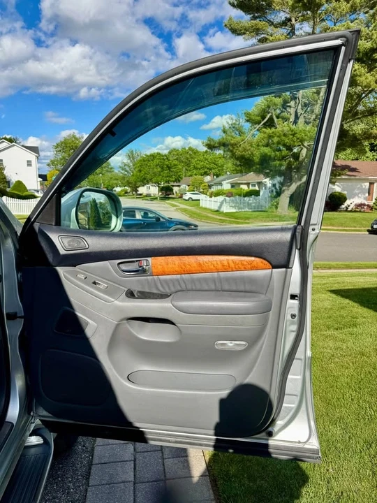 2006 Lexus GX 1st Gen - Image 10 of 20