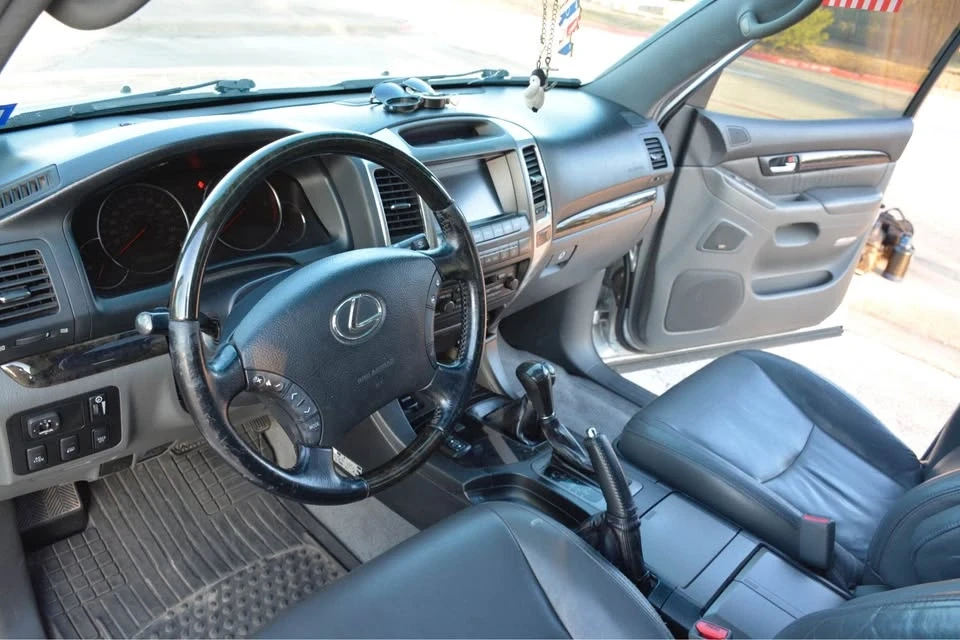 2006 Lexus GX 1st Gen - Image 11 of 12