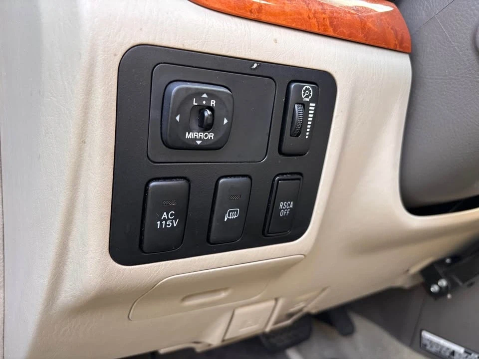 2006 Lexus GX 1st Gen - Image 17 of 18