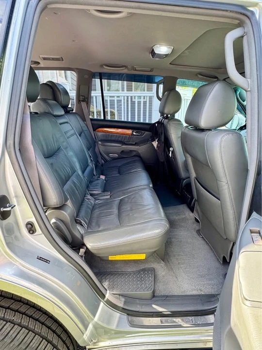 2006 Lexus GX 1st Gen - Image 13 of 20