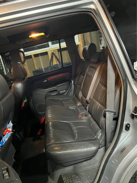 2006 Lexus GX 1st Gen - Image 9 of 10