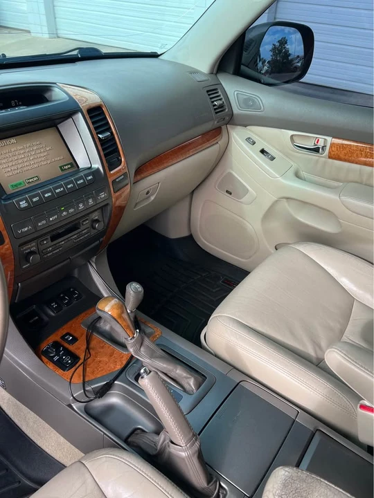 2006 Lexus GX 1st Gen - Image 5 of 9