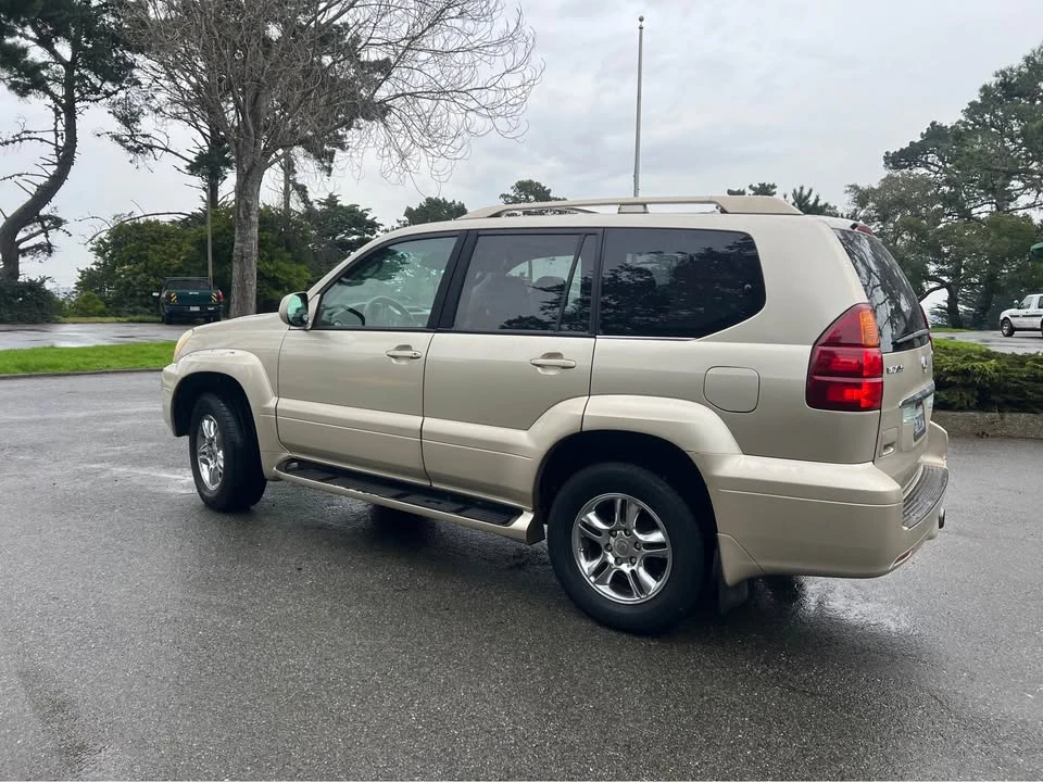 2006 Lexus GX 1st Gen - Image 4 of 16
