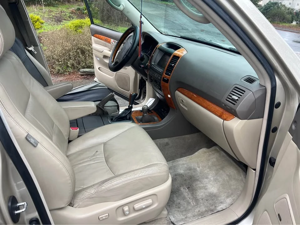 2006 Lexus GX 1st Gen - Image 11 of 16