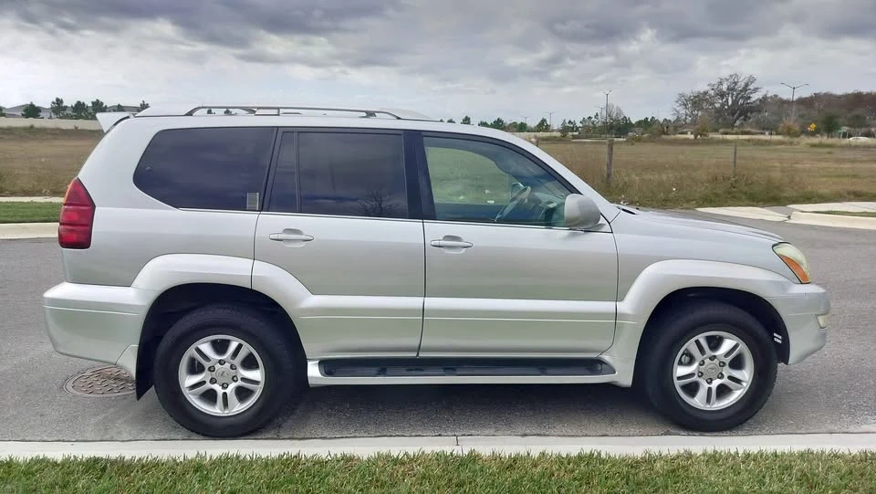 2006 Lexus GX 1st Gen - Image 3 of 12