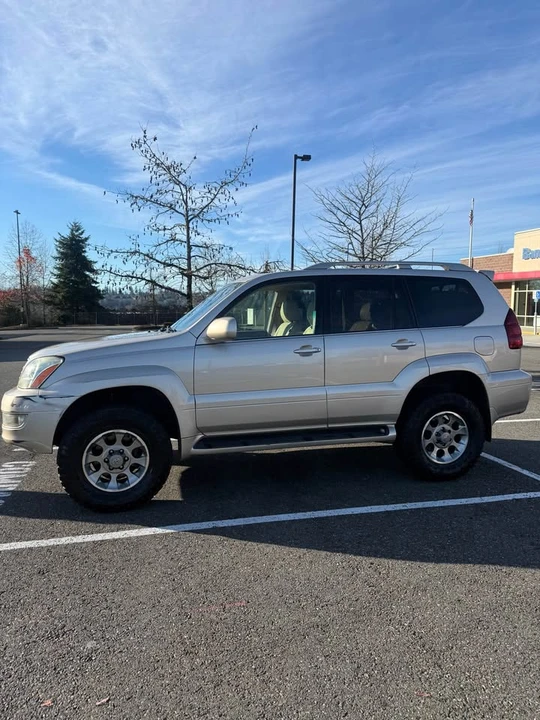 2006 Lexus GX 2nd Gen - Image 5 of 17