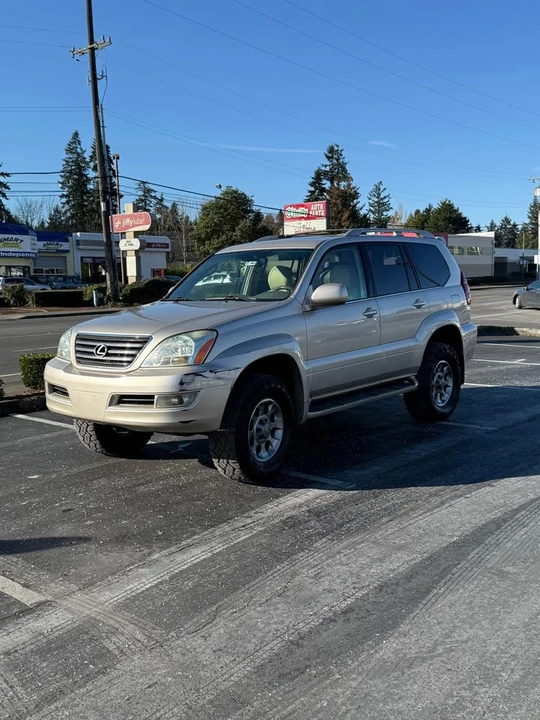 2006 Lexus GX 1st Gen - Image 2 of 18