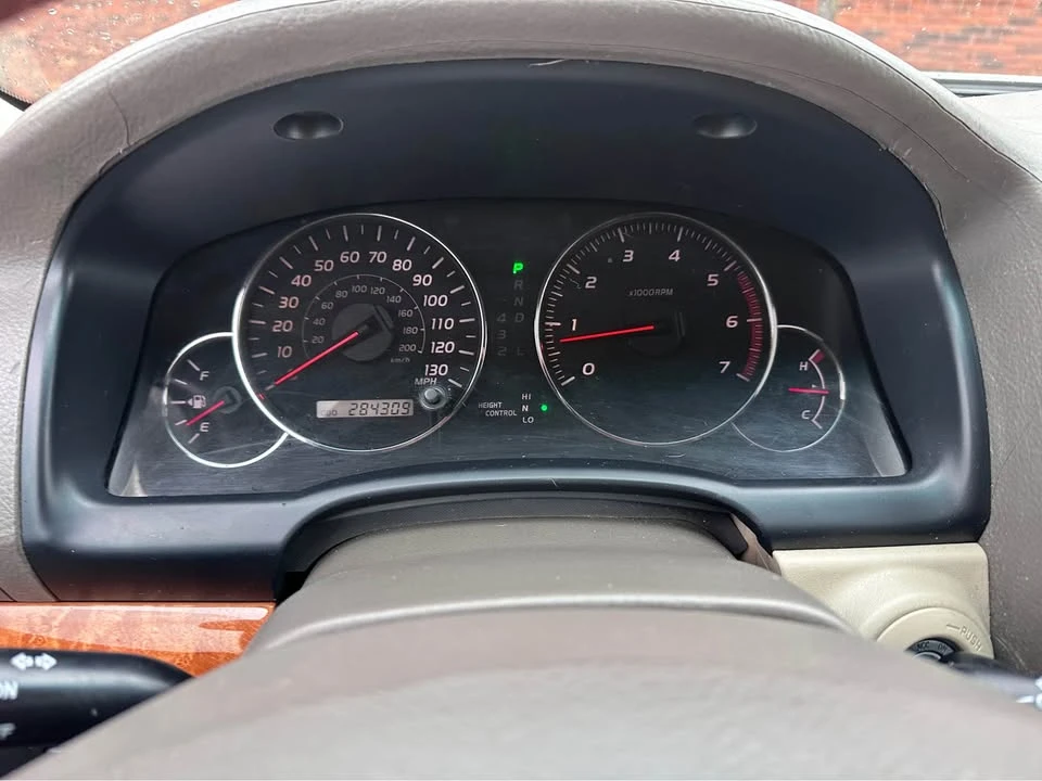 2006 Lexus GX 1st Gen - Image 7 of 9