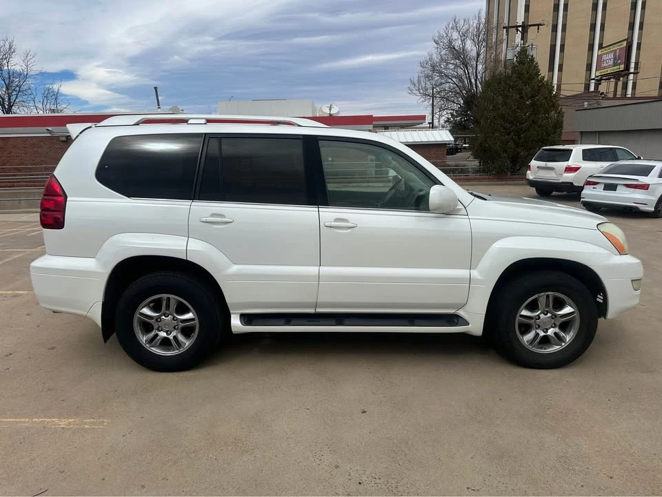 2006 Lexus GX 1st Gen - Image 8 of 19