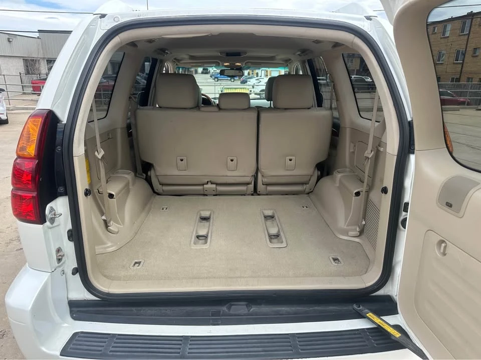 2006 Lexus GX 1st Gen - Image 10 of 19