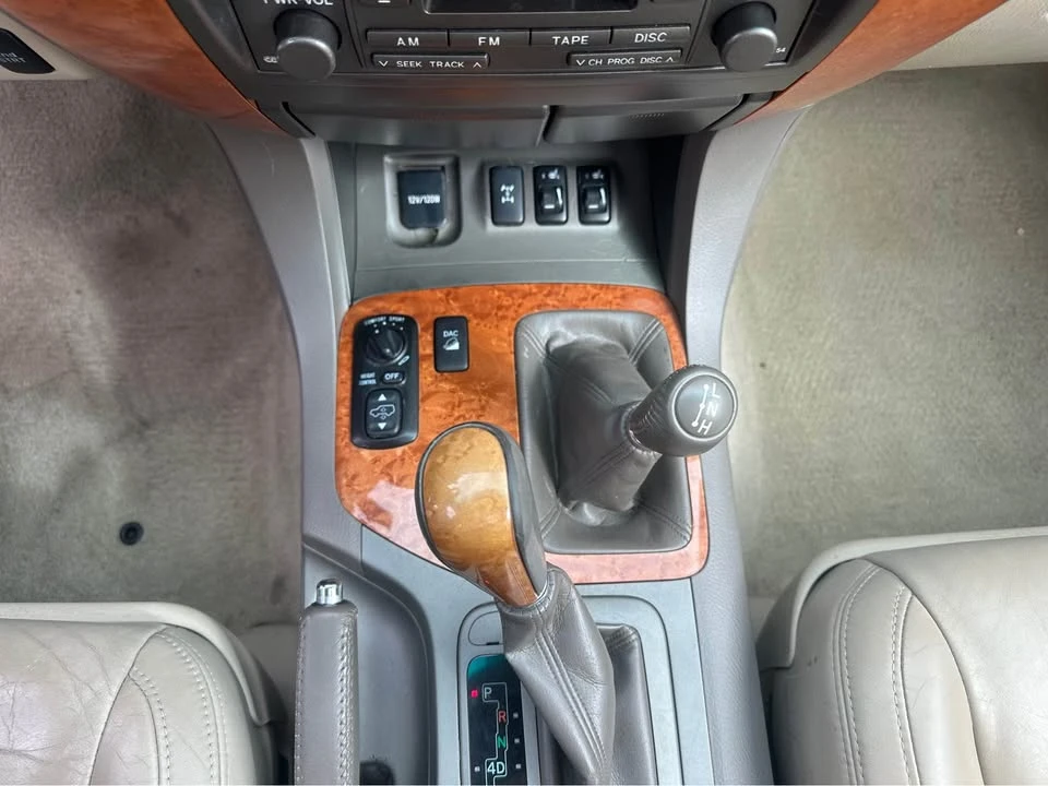 2006 Lexus GX 1st Gen - Image 16 of 19