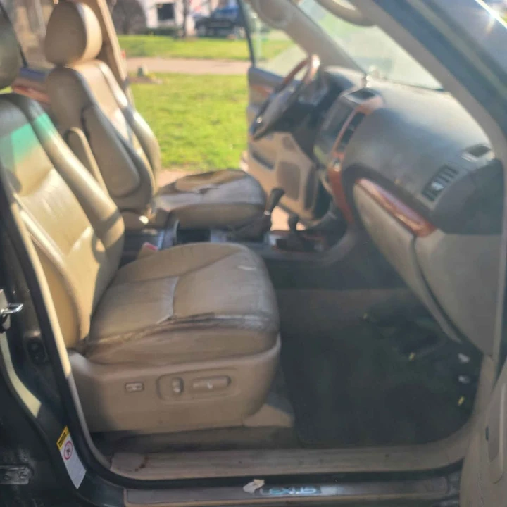 2006 Lexus GX 1st Gen - Image 12 of 13