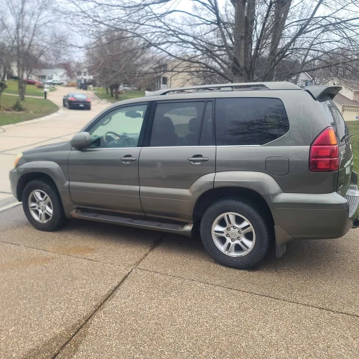 2006 Lexus GX 1st Gen - Image 5 of 13