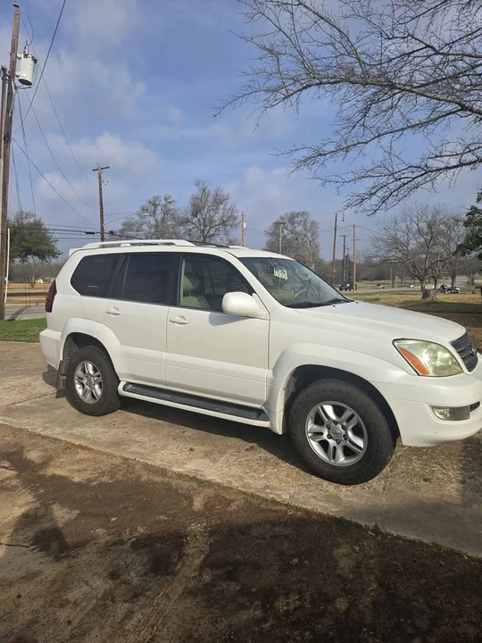 2006 Lexus GX 1st Gen - Image 2 of 10