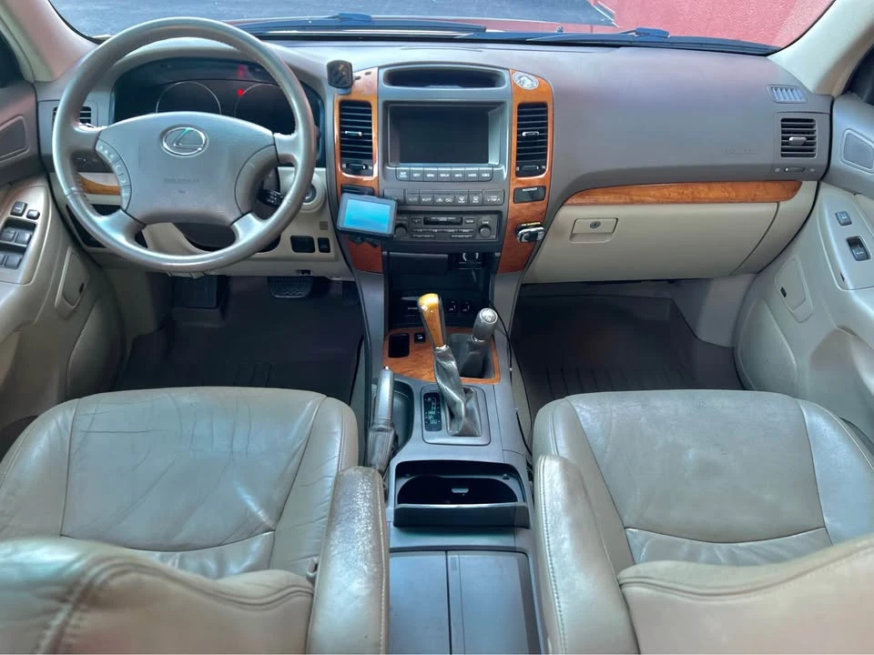 2006 Lexus GX 1st Gen - Image 12 of 13