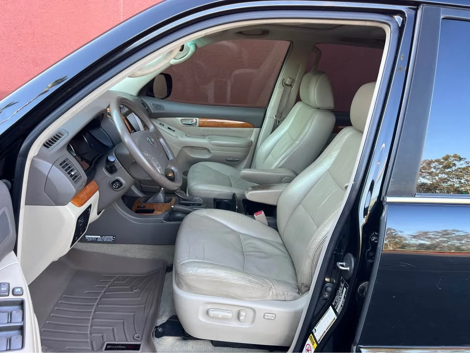 2006 Lexus GX 1st Gen - Image 11 of 13
