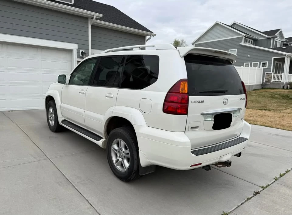 2006 Lexus GX 1st Gen - Image 3 of 11