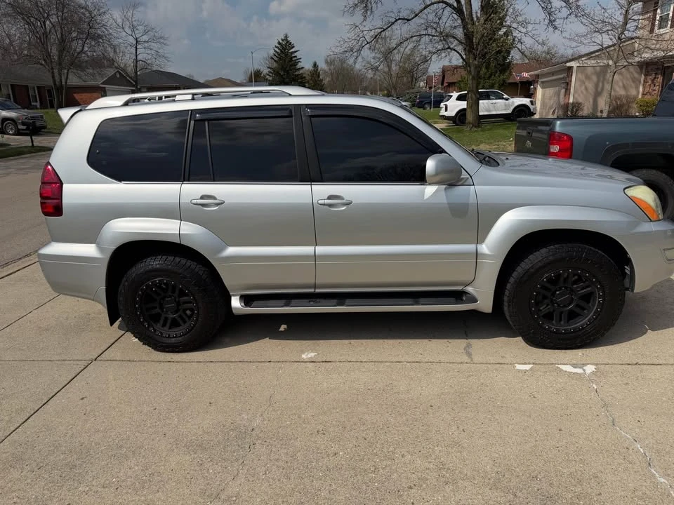 2006 Lexus GX 1st Gen - Image 2 of 18