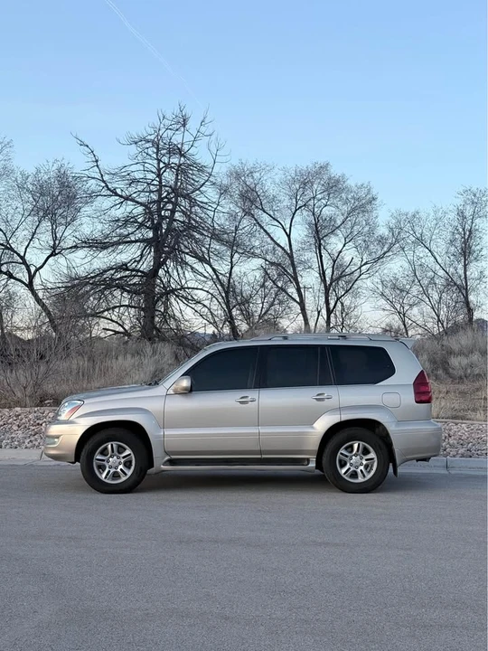 2006 Lexus GX 1st Gen - Image 4 of 15