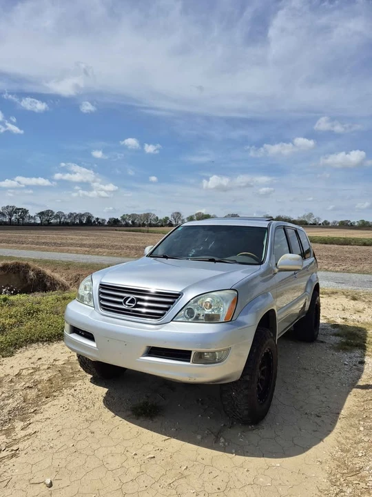 2006 Lexus GX 1st Gen - Image 2 of 18