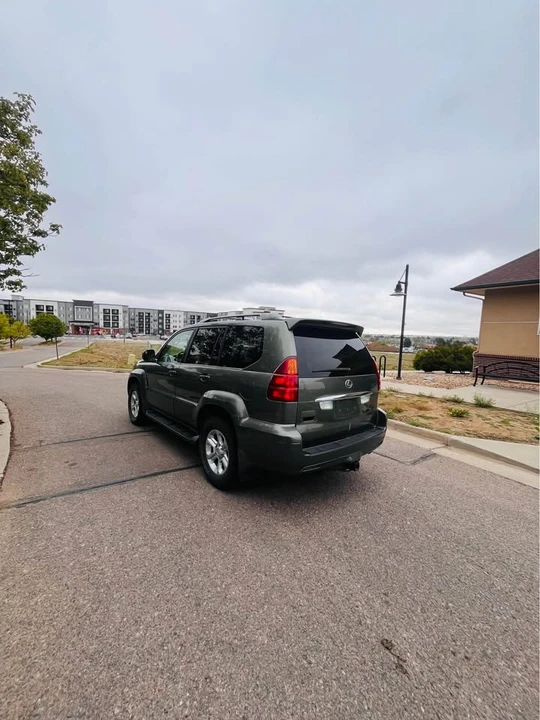 2006 Lexus GX 1st Gen - Image 3 of 10