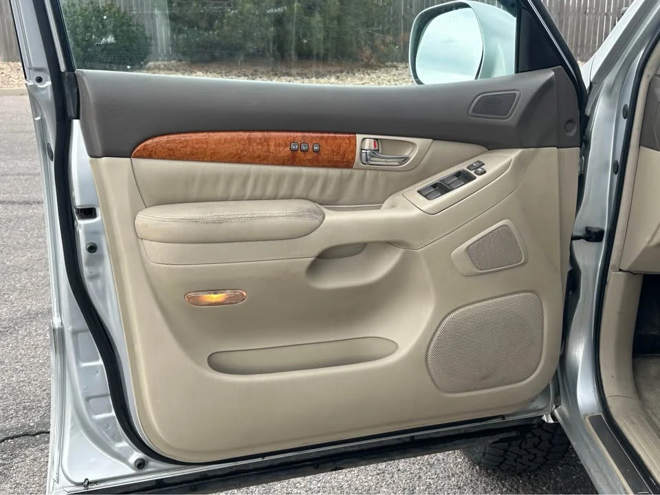 2006 Lexus GX 1st Gen - Image 7 of 10