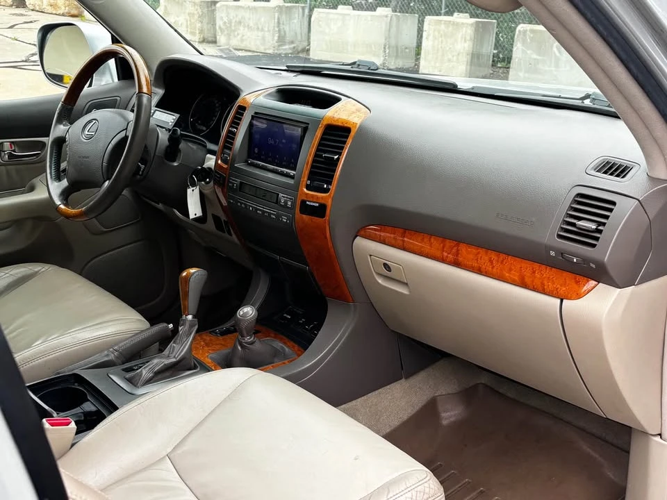 2006 Lexus GX 1st Gen - Image 7 of 19