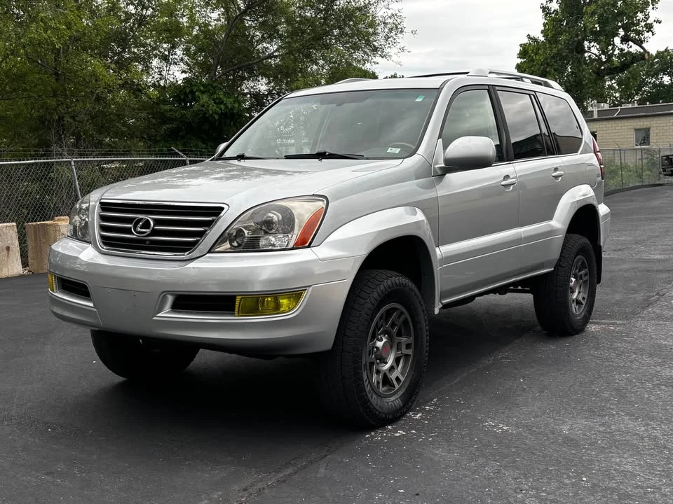 2006 Lexus GX 1st Gen - Image 2 of 19