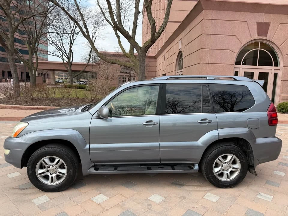 2006 Lexus GX 1st Gen - Image 3 of 19