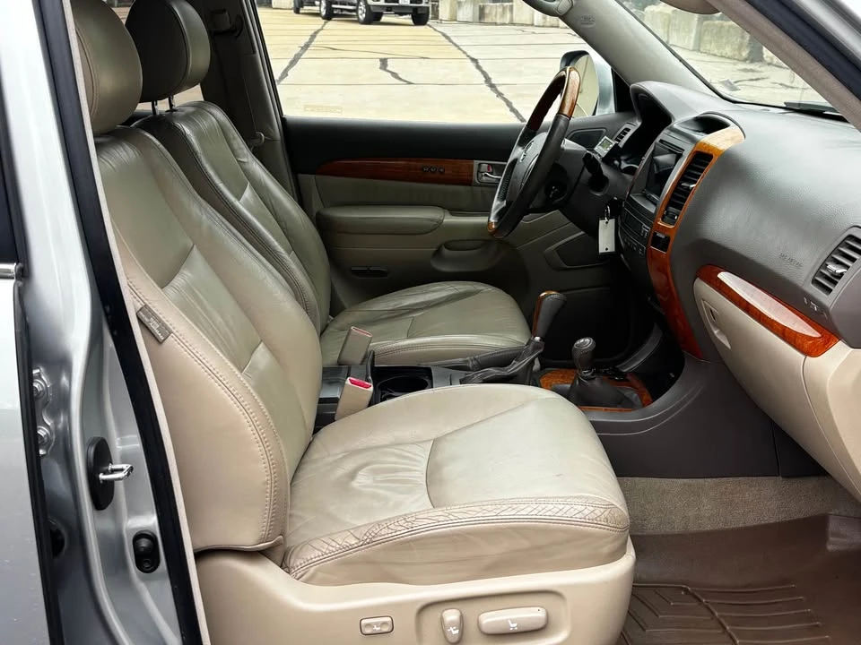 2006 Lexus GX 1st Gen - Image 8 of 19