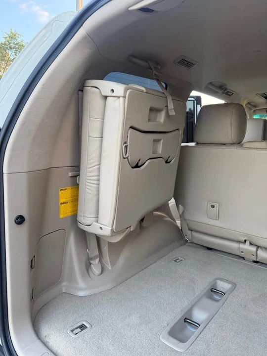 2006 Lexus GX 1st Gen - Image 5 of 11