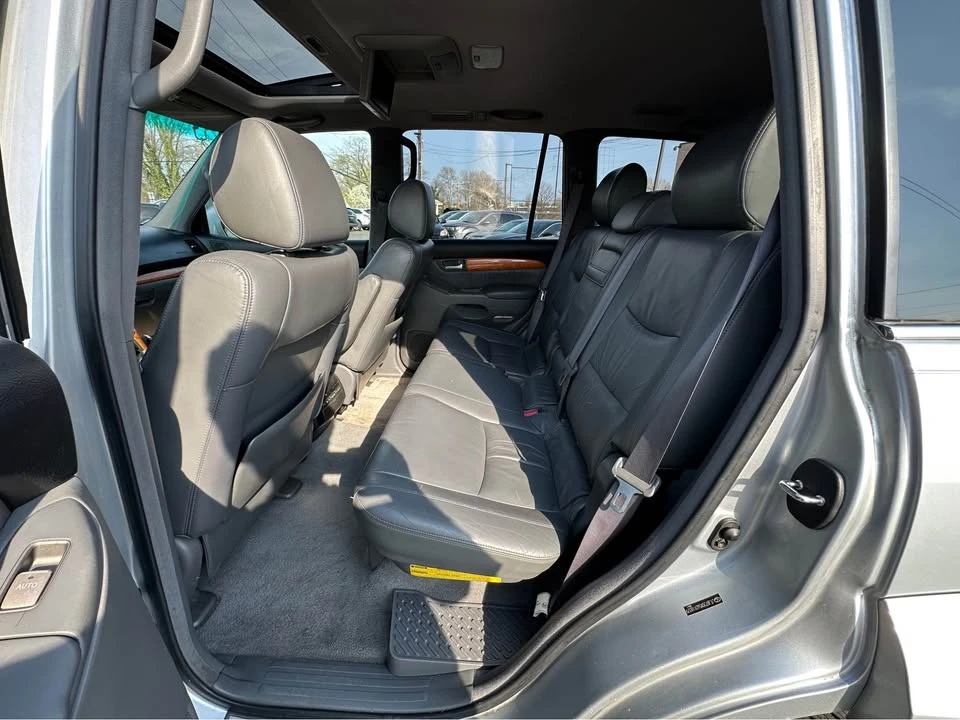 2006 Lexus GX 1st Gen - Image 11 of 17