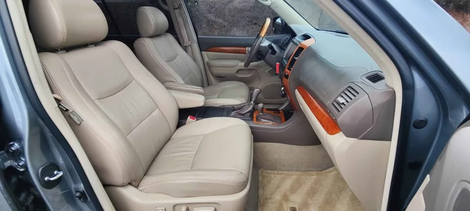 2006 Lexus GX 1st Gen - Image 15 of 18