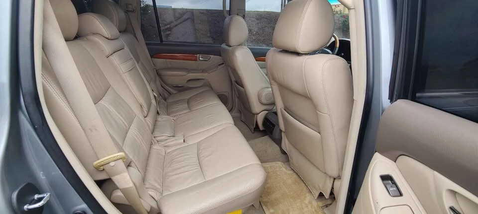 2006 Lexus GX 1st Gen - Image 13 of 18