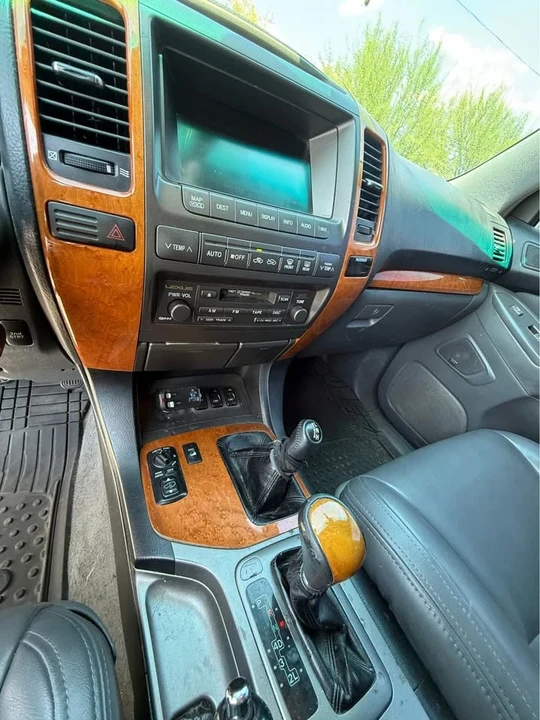 2006 Lexus GX 2nd Gen - Image 6 of 7