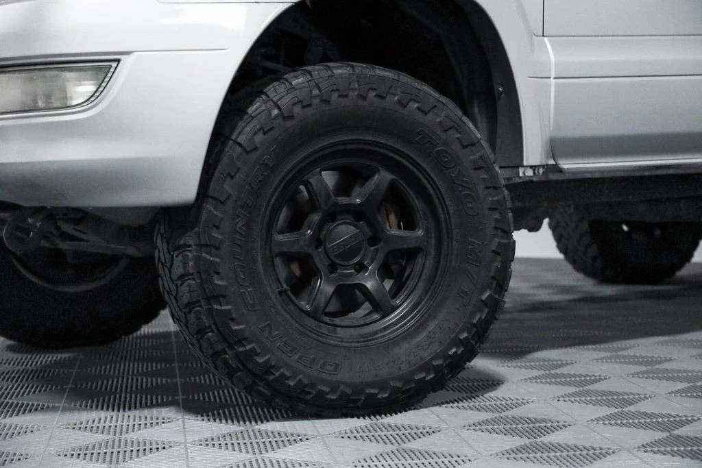 2006 Lexus GX 1st Gen - Image 13 of 21