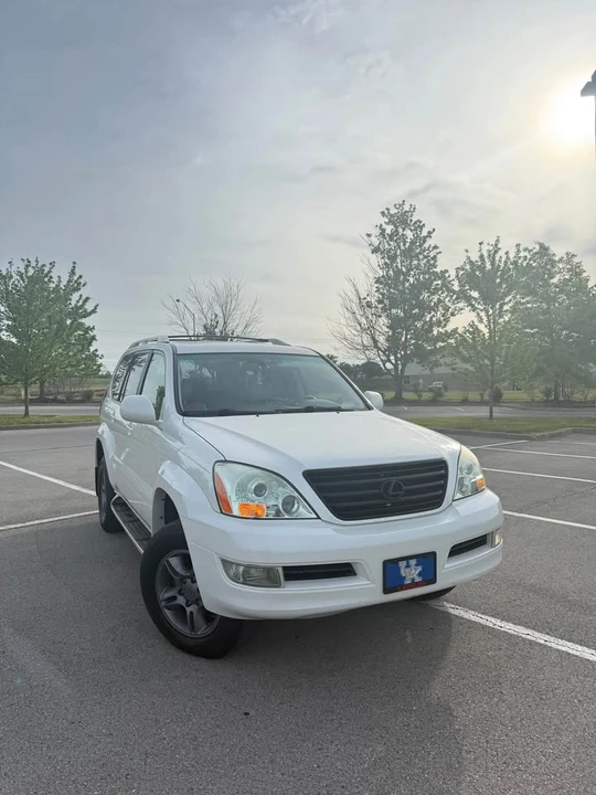 2006 Lexus GX 1st Gen - Image 2 of 10