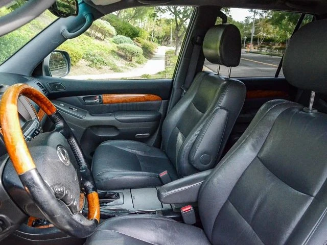 2006 Lexus GX 1st Gen - Image 25 of 31